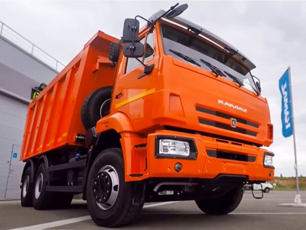 Самосвал КАМАЗ 6520-7915-49